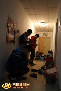 学校吃瓜走廊事件