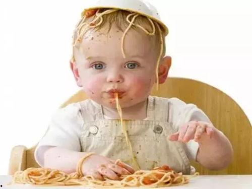 宝宝吃瓜吃饭图片真实,吃瓜吃饭萌态十足