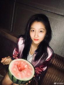 笑容吃瓜,揭秘笑容背后的吃瓜真相