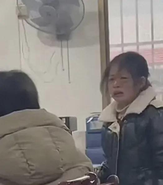 老师吃瓜犯法吗,老师吃瓜犯法吗？法律边界揭秘